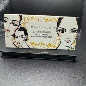 Kevyn Aucoin The Contour Palette - 4-in-1 Face Essentials-see flaw in pic